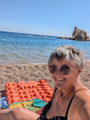 Family beach day with the Lounge Mat